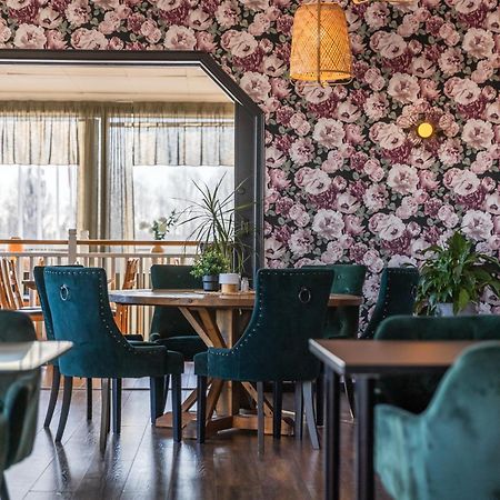 Hotell Kung Goesta By First Мура Екстер'єр фото