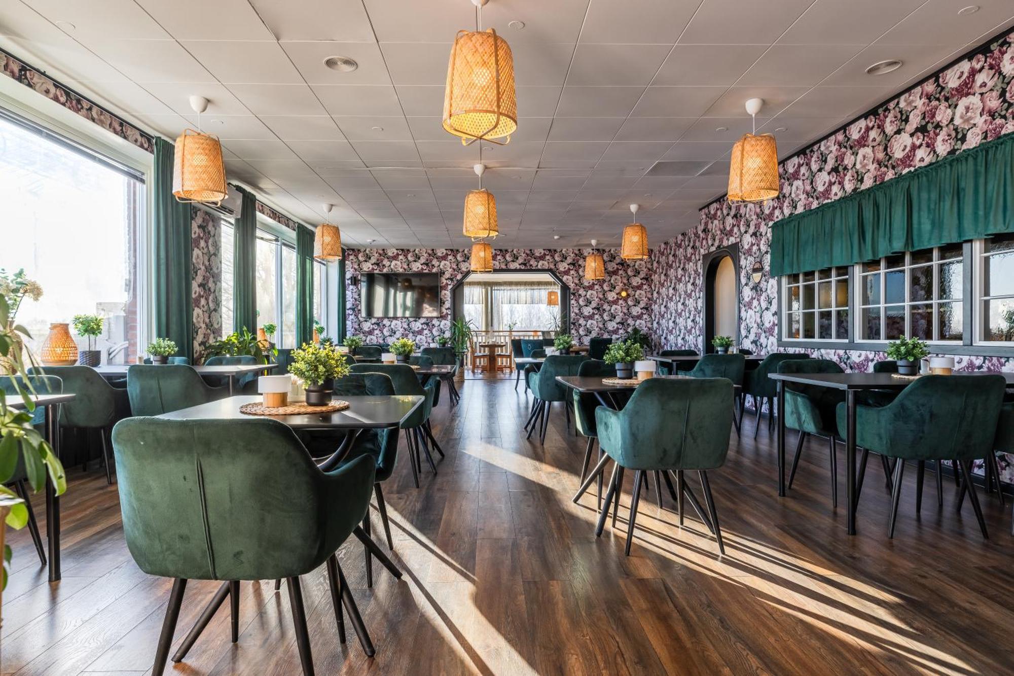 Hotell Kung Goesta By First Мура Екстер'єр фото