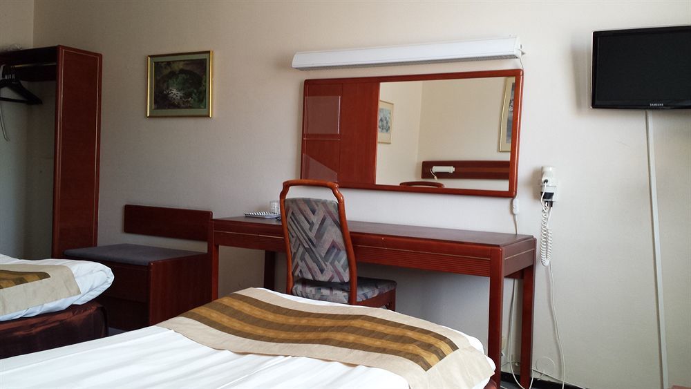 Hotell Kung Goesta By First Мура Екстер'єр фото