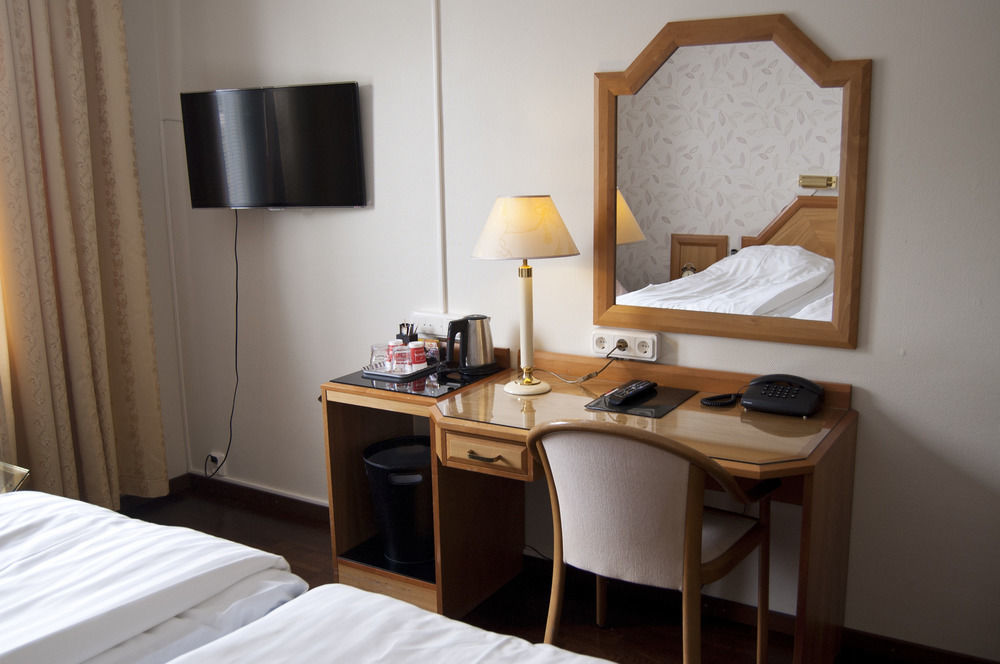 Hotell Kung Goesta By First Мура Екстер'єр фото